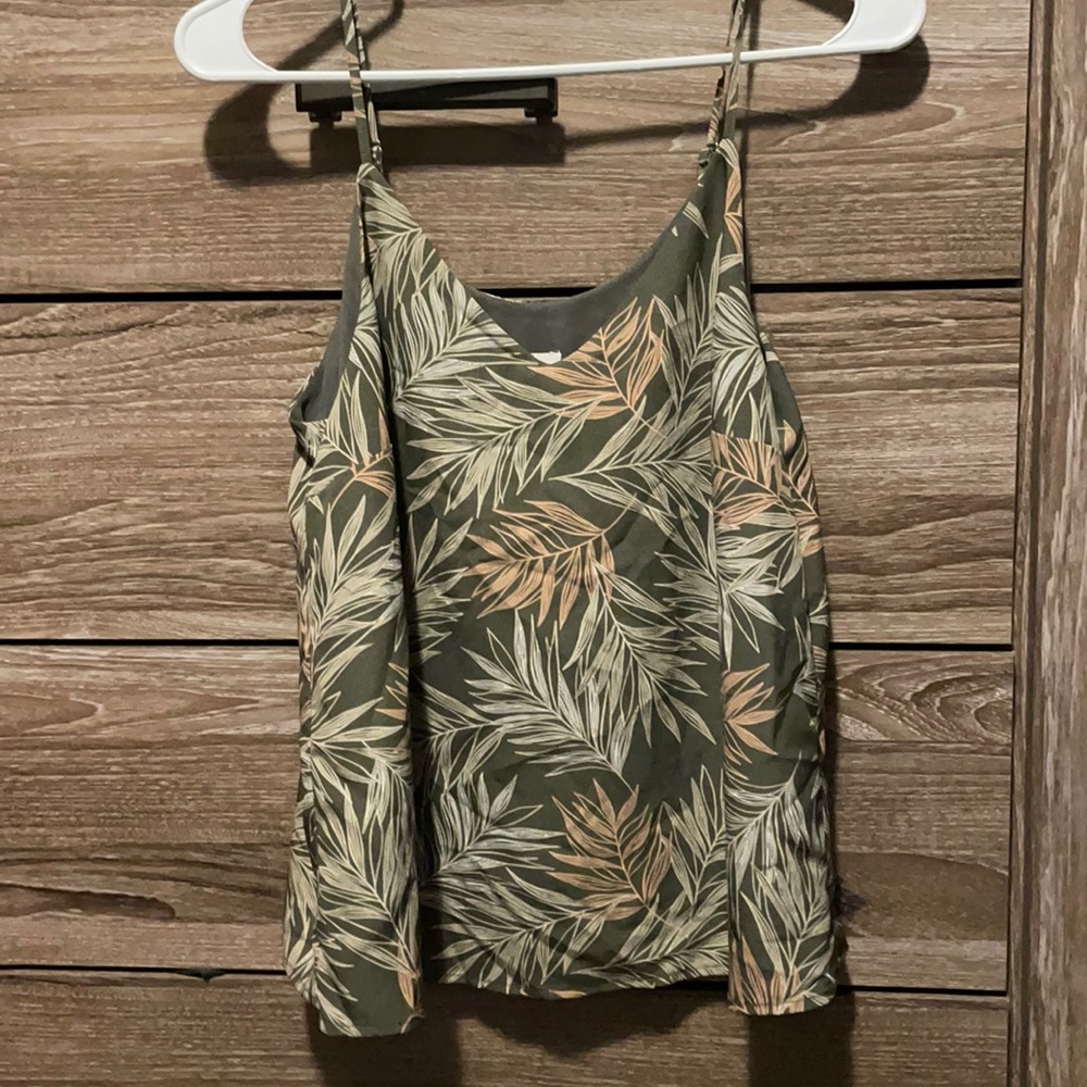 Leaf print tank top